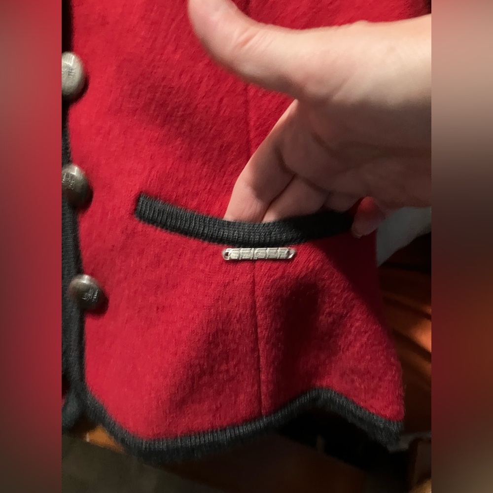 Genuine Geiger jacket. Was mine in the 80s.